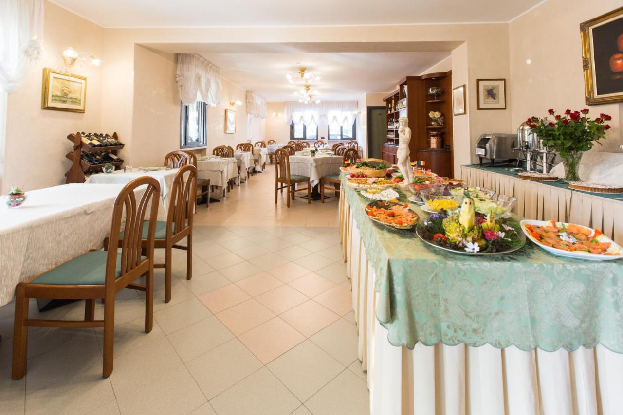 Hotel Fortunella Lido di Camaiore Exterior photo